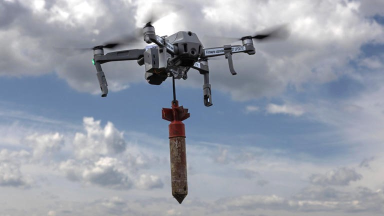 Drones Ucranianos Atacam Chechênia e Atingem Soldados Norte-Coreanos em Kursk: Kadirov Promete “Vingança”