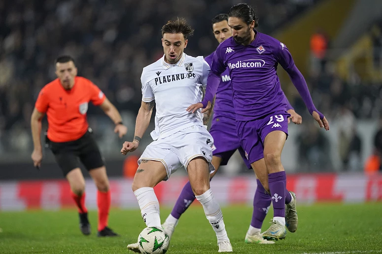 Vitória de Guimarães Empata com Fiorentina e Garante Vaga nos Oitavos da Liga Conferência
